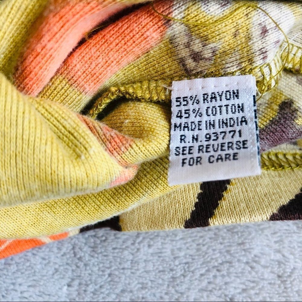 Ultimate Sleeveless Collared 70’s pattern Top - image 7